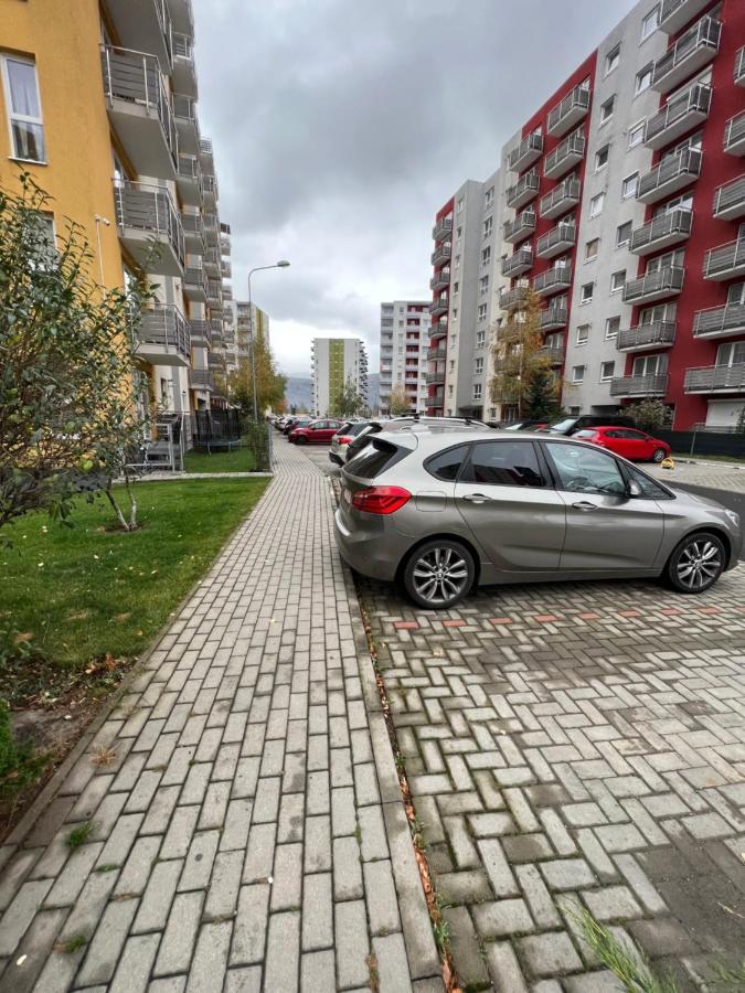 Moncler Family Apartman Brassó Kültér fotó